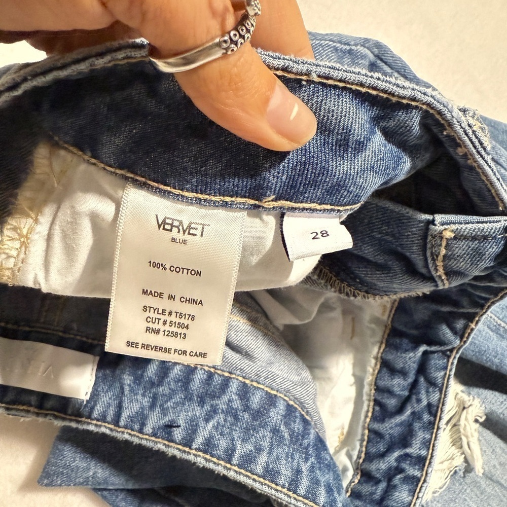 Vervet size 28 Distressed Blue Boyfriend Jeans - Picture 2 of 4